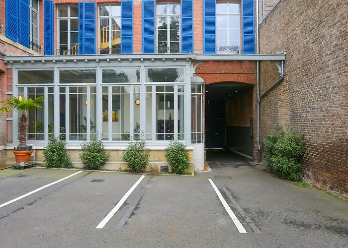 Apartment Le Jules Verne - Cour Et Parking Prive Amiens
